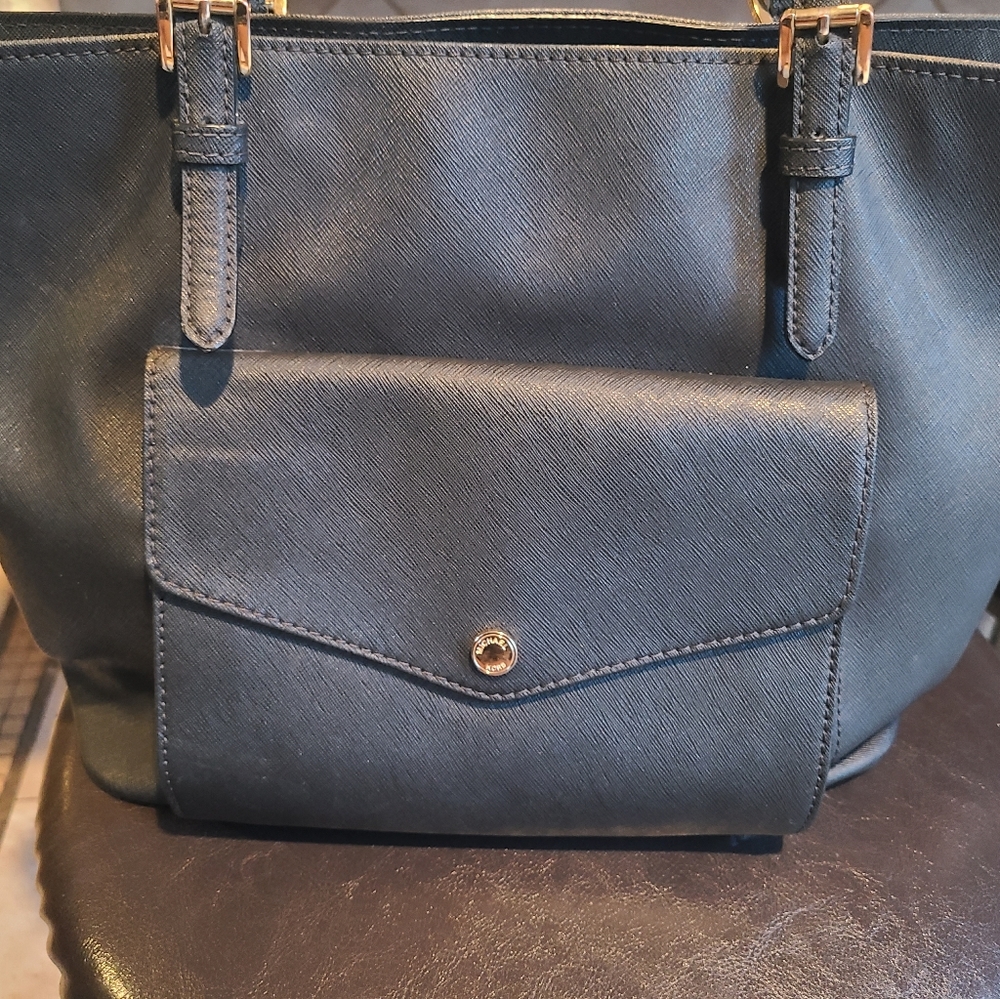Michael kors tote